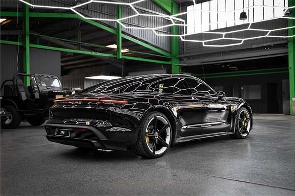 2021 Porsche Taycan TURBO S Y1A MY22