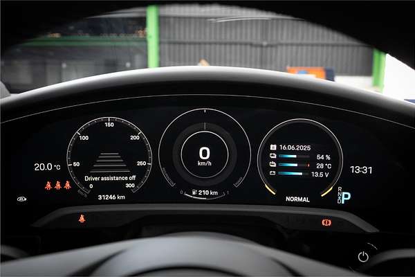 2021 Porsche Taycan TURBO S Y1A MY22