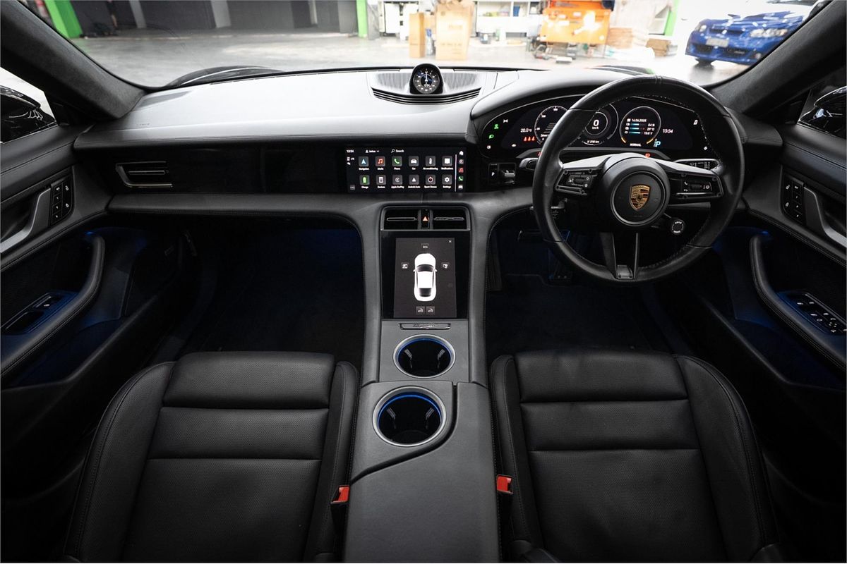 2021 Porsche Taycan TURBO S Y1A MY22