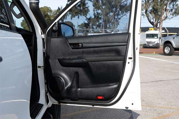 2016 Toyota Hilux SR GUN126R 4X4