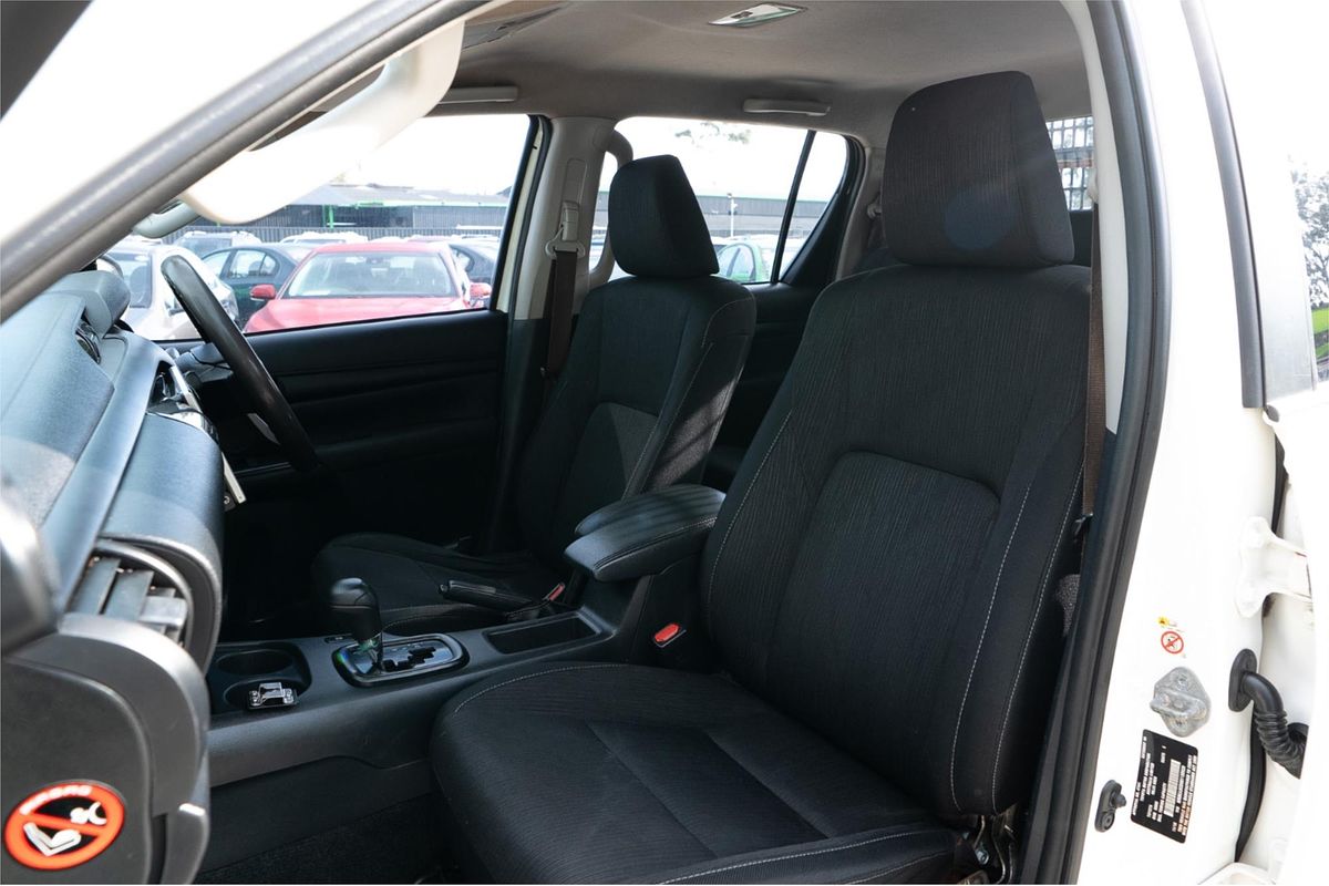 2016 Toyota Hilux SR GUN126R 4X4