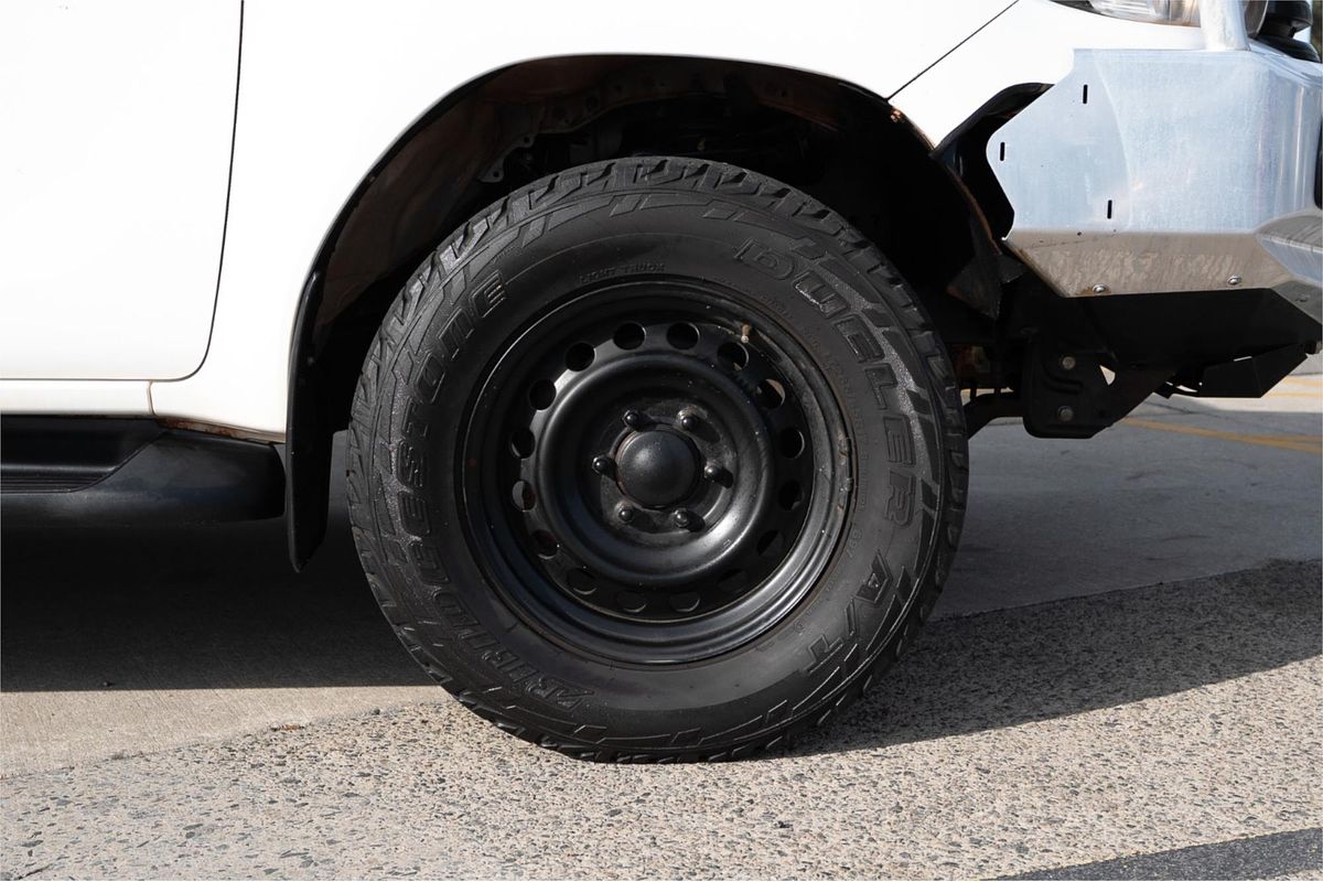 2016 Toyota Hilux SR GUN126R 4X4