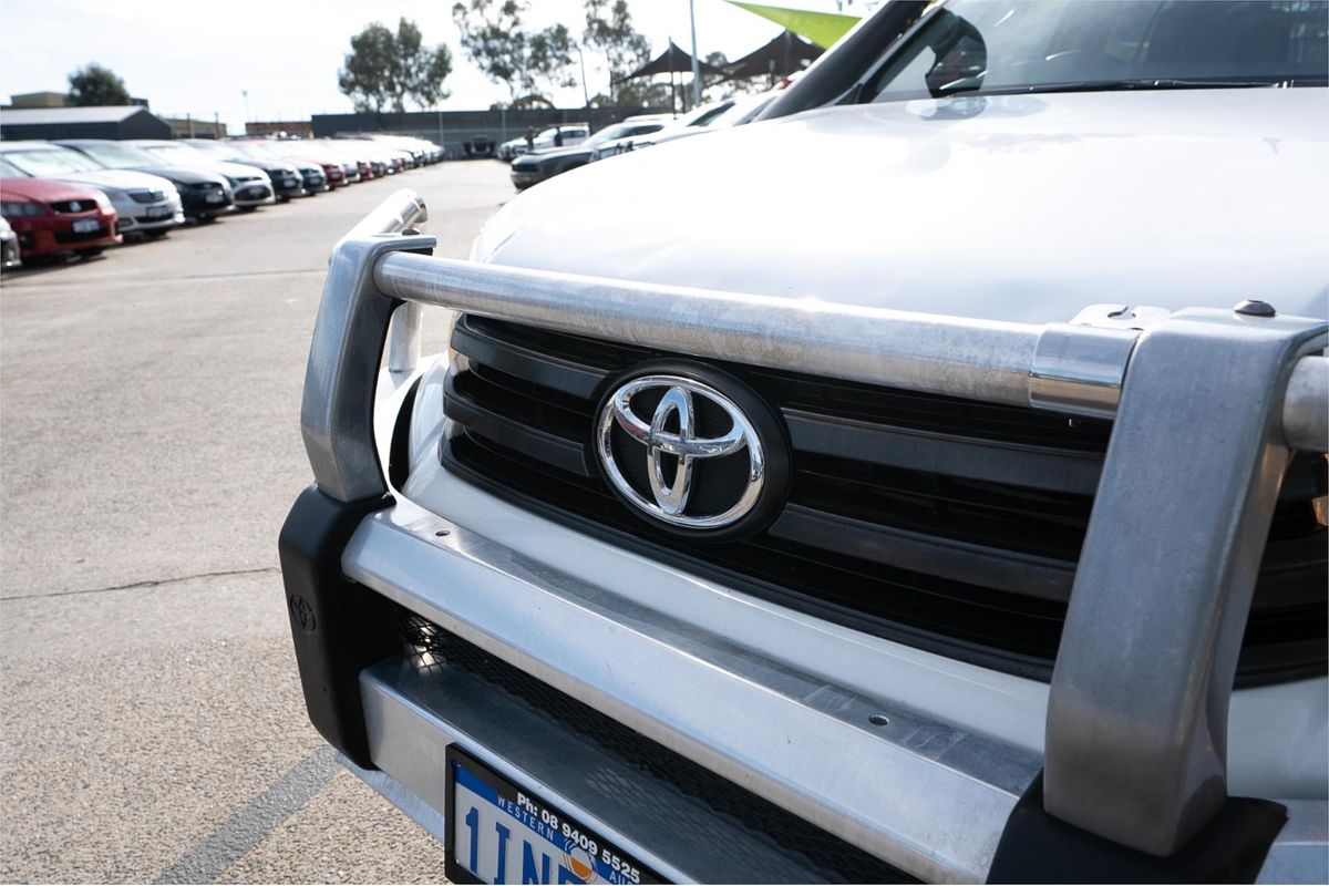 2016 Toyota Hilux SR GUN126R 4X4