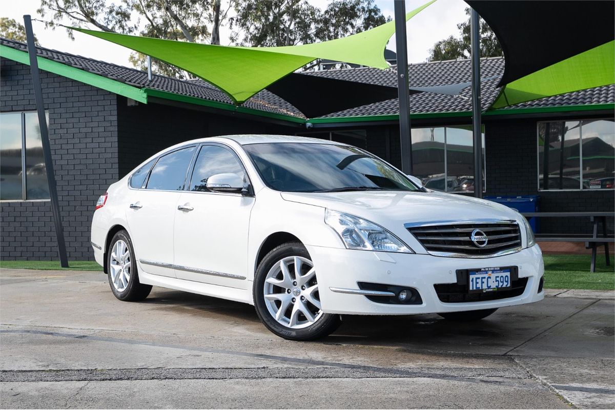 2013 Nissan Maxima 250 ST-L J32