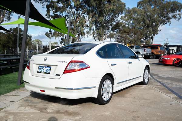 2013 Nissan Maxima 250 ST-L J32