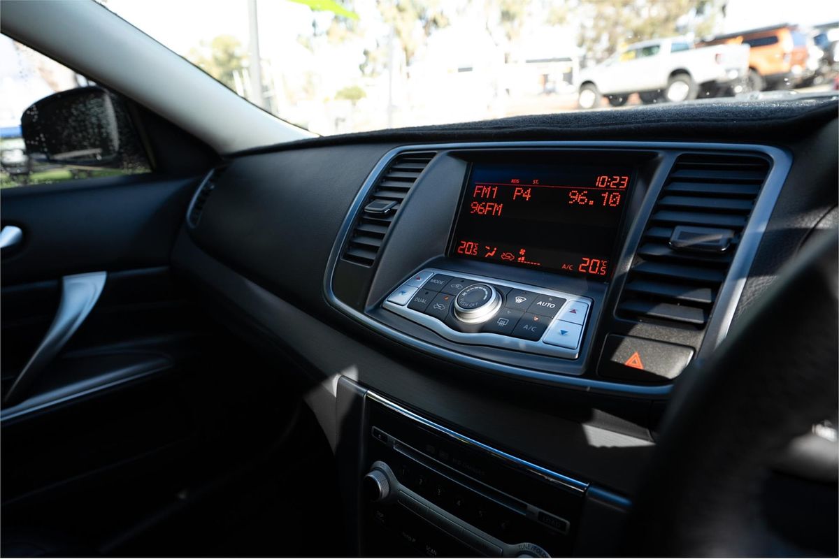 2013 Nissan Maxima 250 ST-L J32
