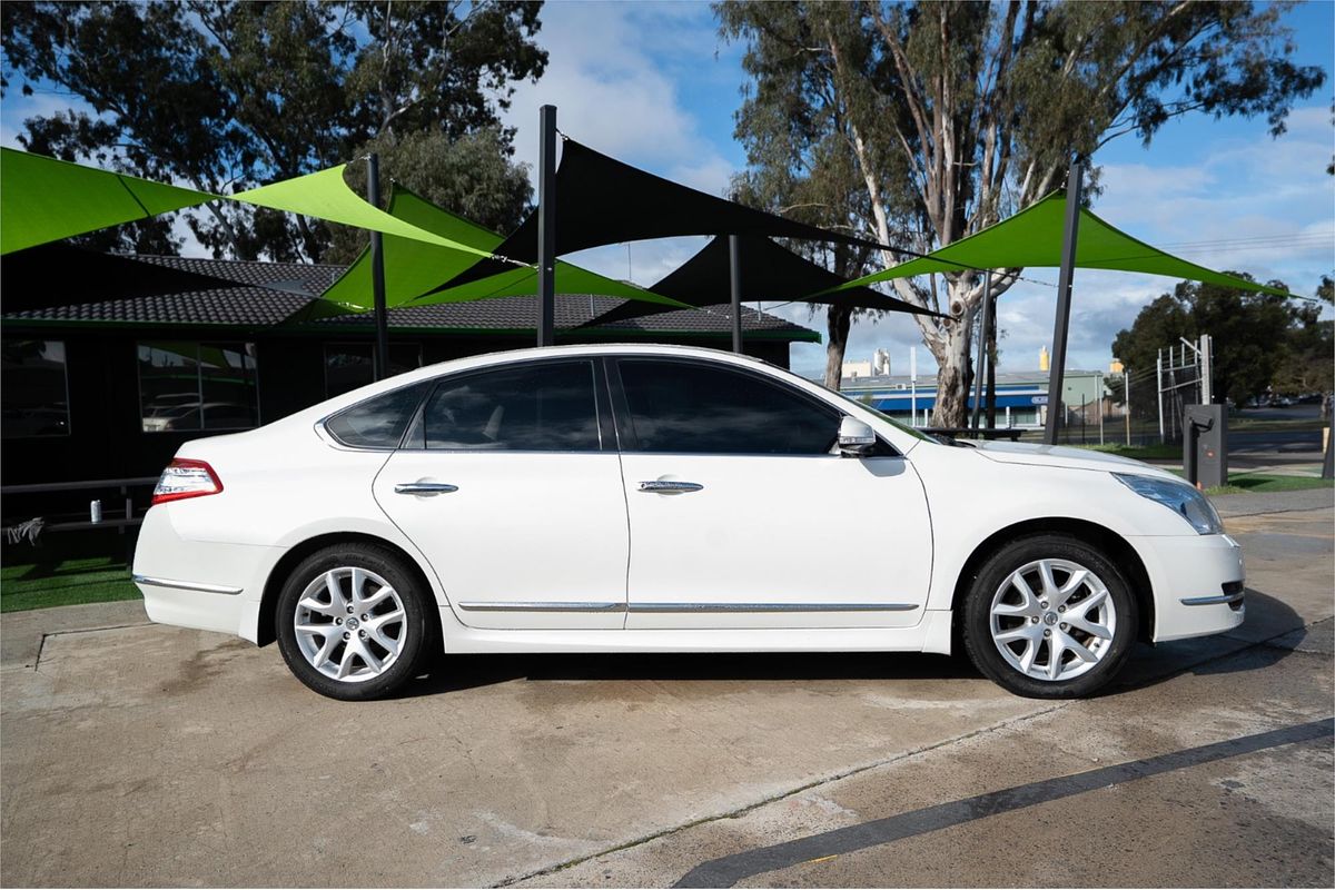 2013 Nissan Maxima 250 ST-L J32