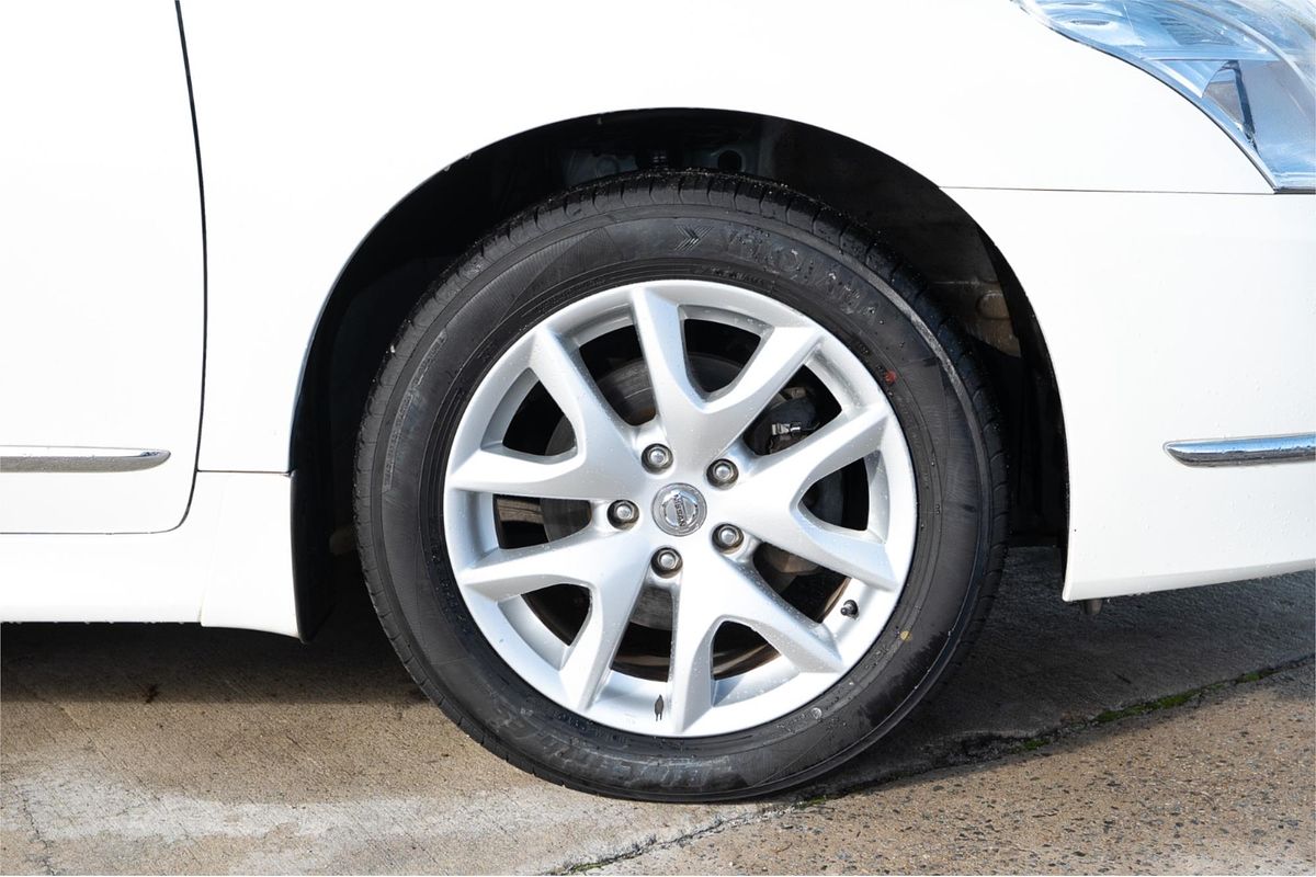 2013 Nissan Maxima 250 ST-L J32