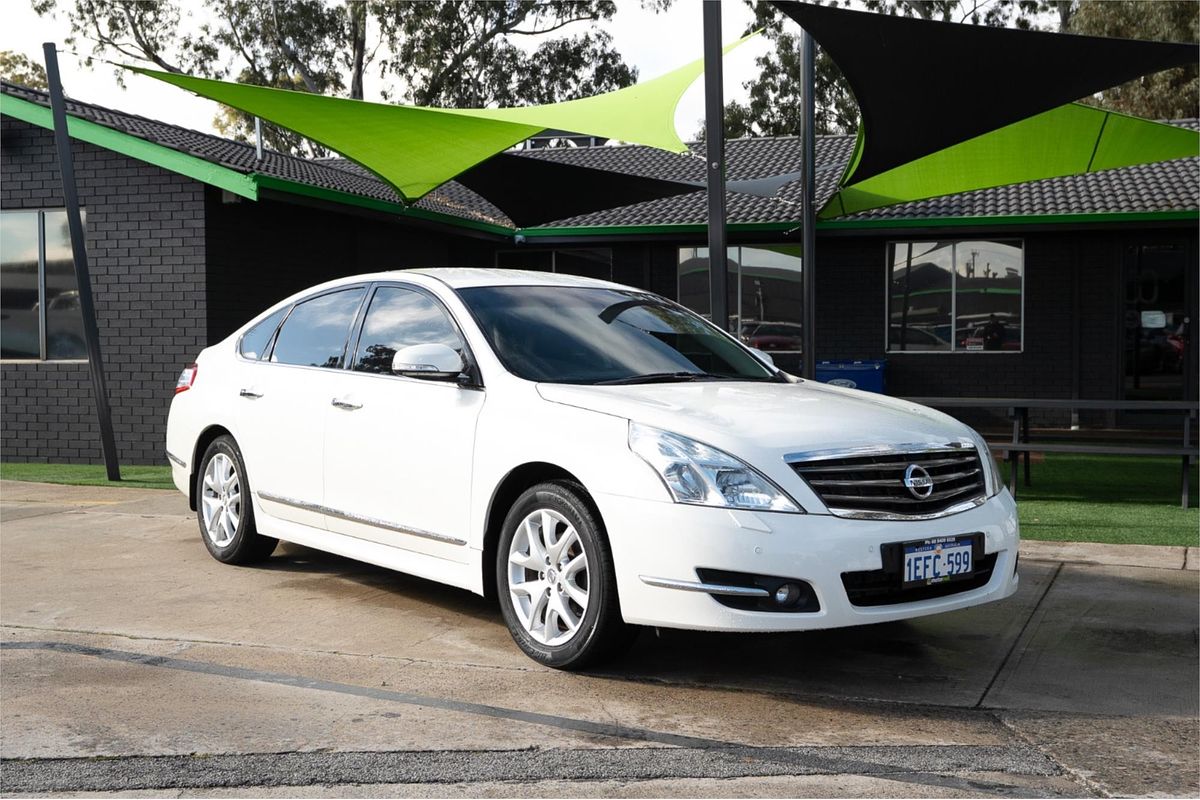2013 Nissan Maxima 250 ST-L J32