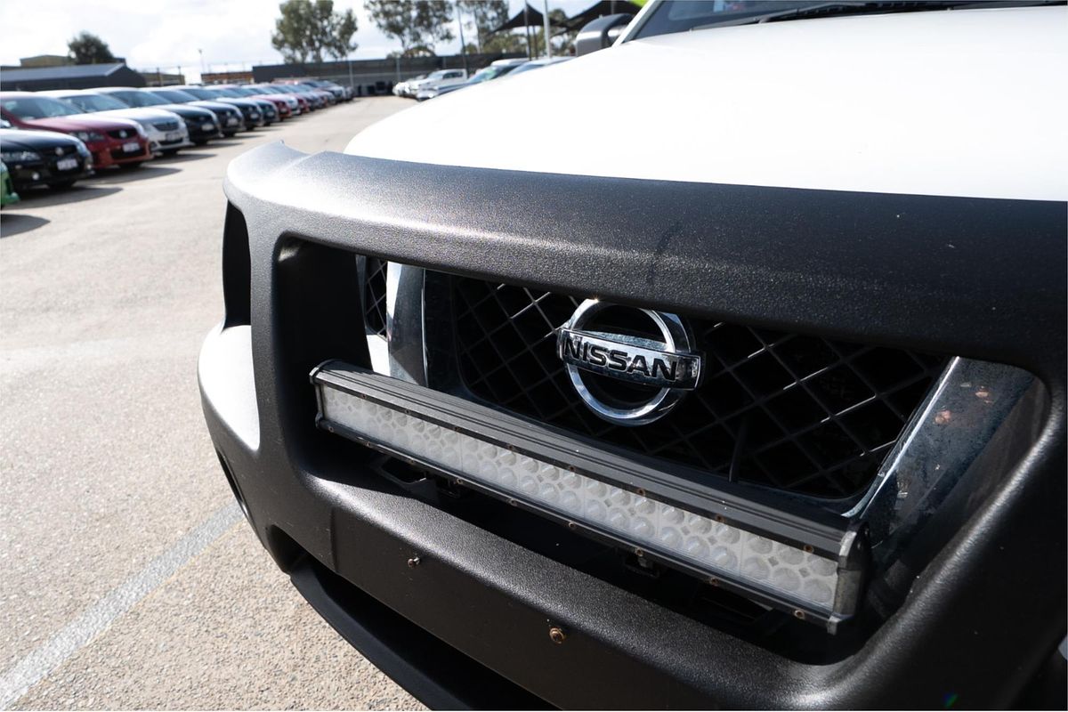 2010 Nissan Navara ST-X D40 4X4