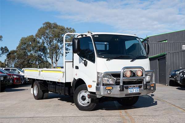 2016 Hino 921 300