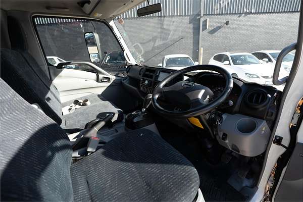 2016 Hino 921 300