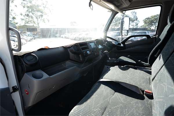 2016 Hino 921 300