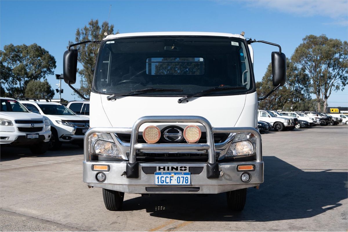 2016 Hino 921 300