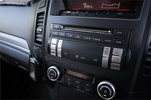 2012 Mitsubishi Pajero GLX NW