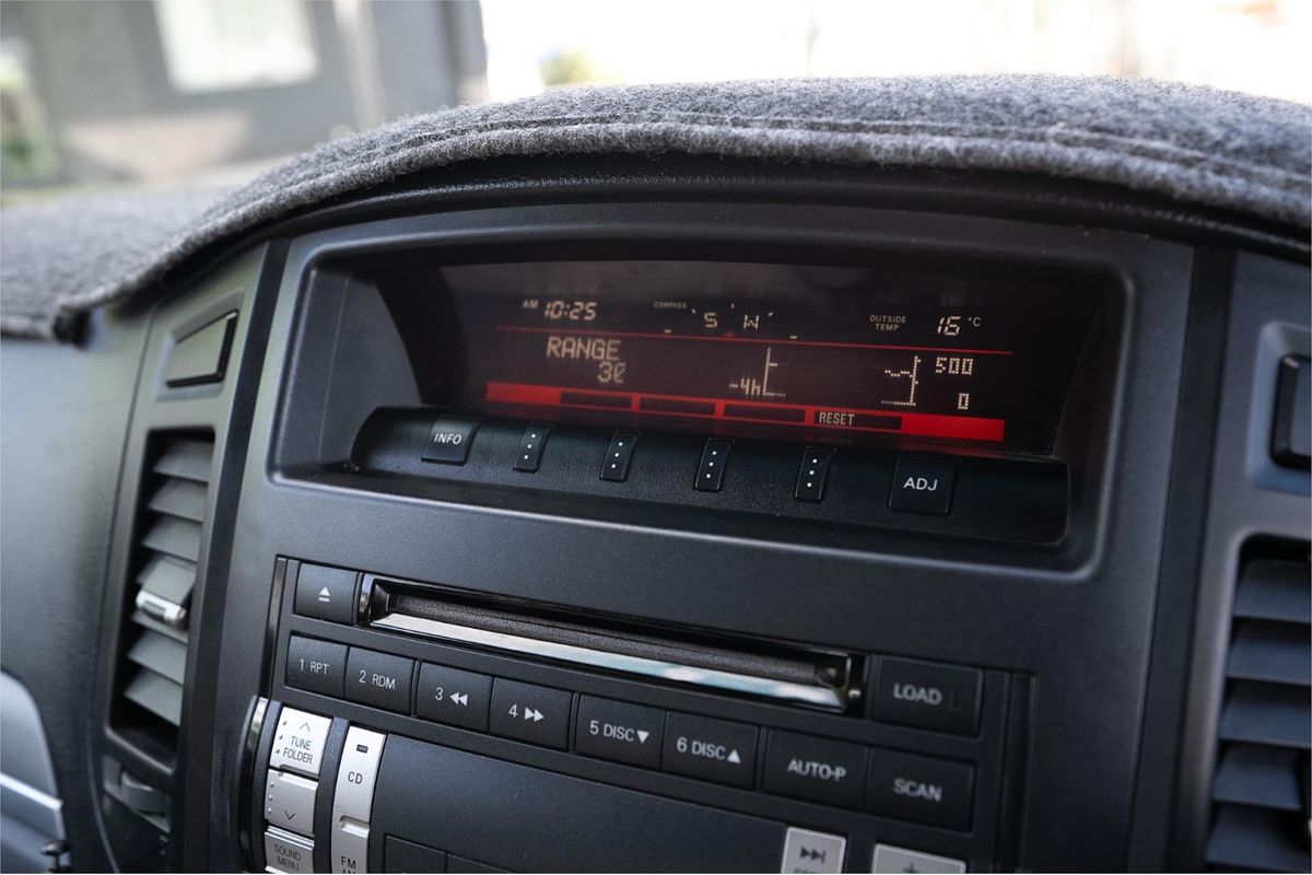 2012 Mitsubishi Pajero GLX NW