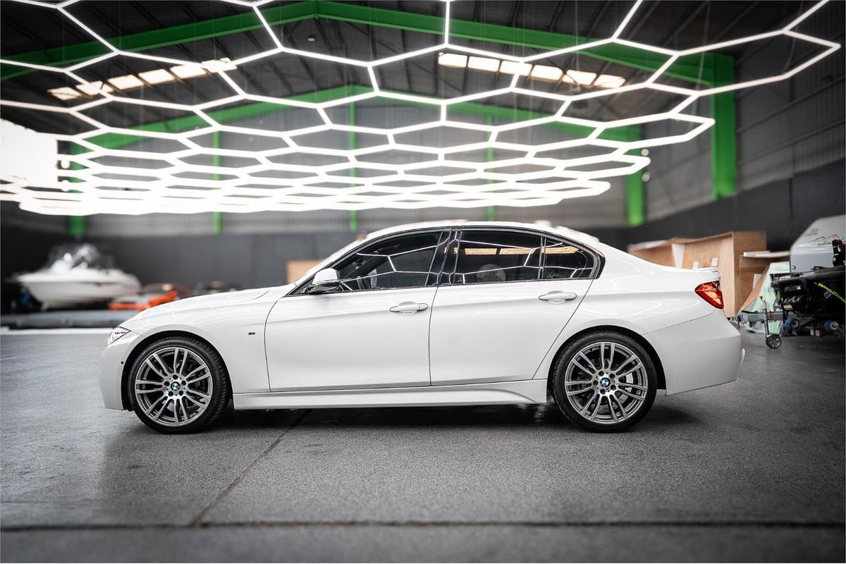 2015 BMW 3 16i SPORT LINE F30 MY15