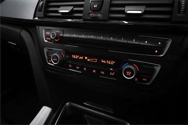 2015 BMW 3 16i SPORT LINE F30 MY15