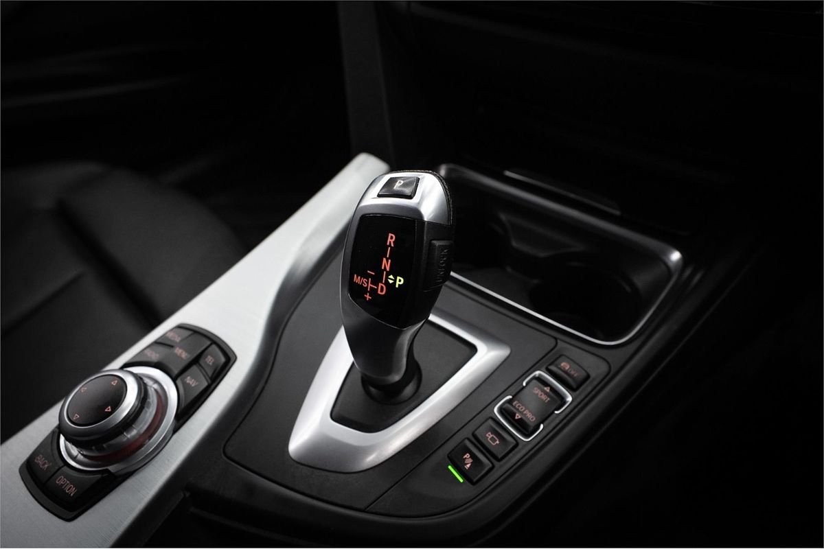 2015 BMW 3 16i SPORT LINE F30 MY15