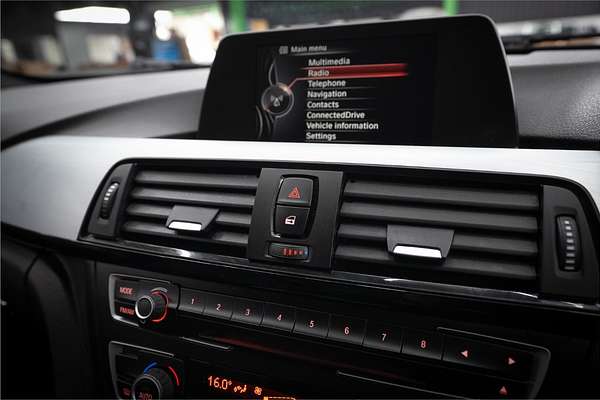 2015 BMW 3 16i SPORT LINE F30 MY15