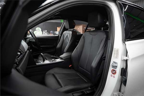 2015 BMW 3 16i SPORT LINE F30 MY15