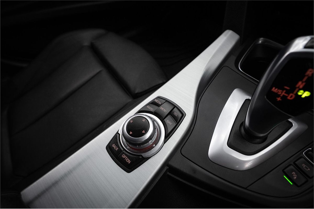 2015 BMW 3 16i SPORT LINE F30 MY15