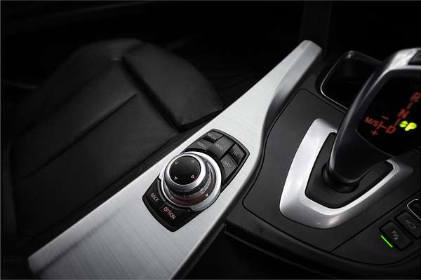 2015 BMW 3 16i SPORT LINE F30 MY15