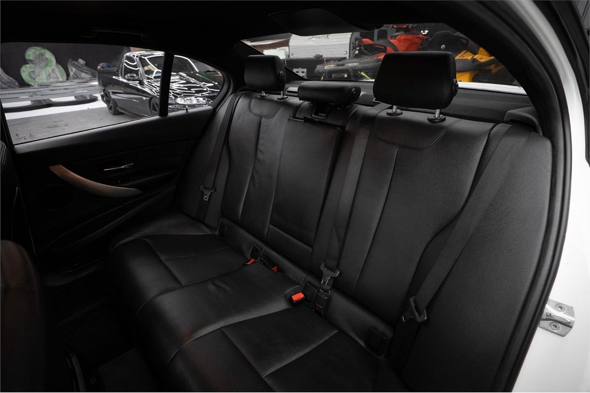 2015 BMW 3 16i SPORT LINE F30 MY15