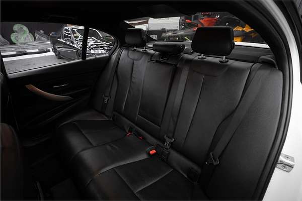 2015 BMW 3 16i SPORT LINE F30 MY15
