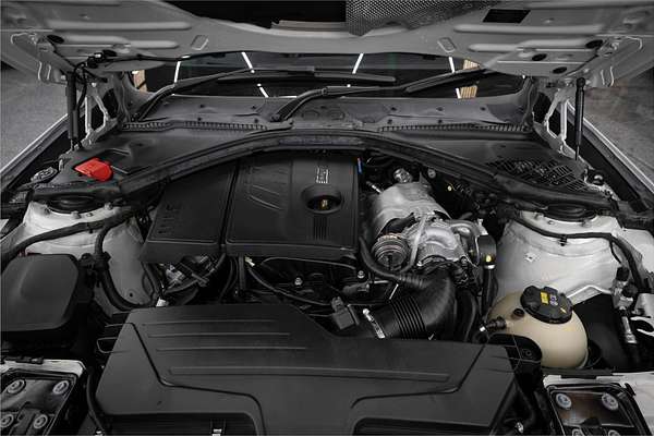 2015 BMW 3 16i SPORT LINE F30 MY15