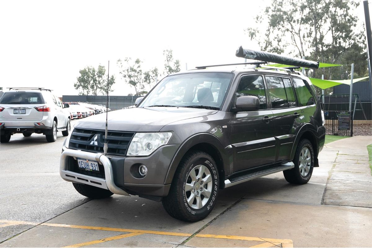 2010 Mitsubishi Pajero Activ NT