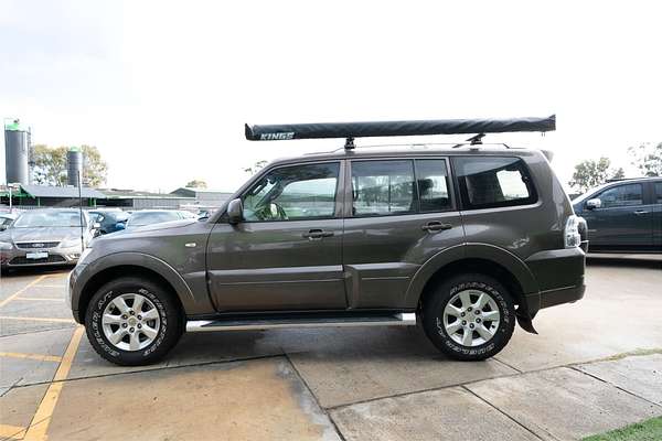 2010 Mitsubishi Pajero Activ NT