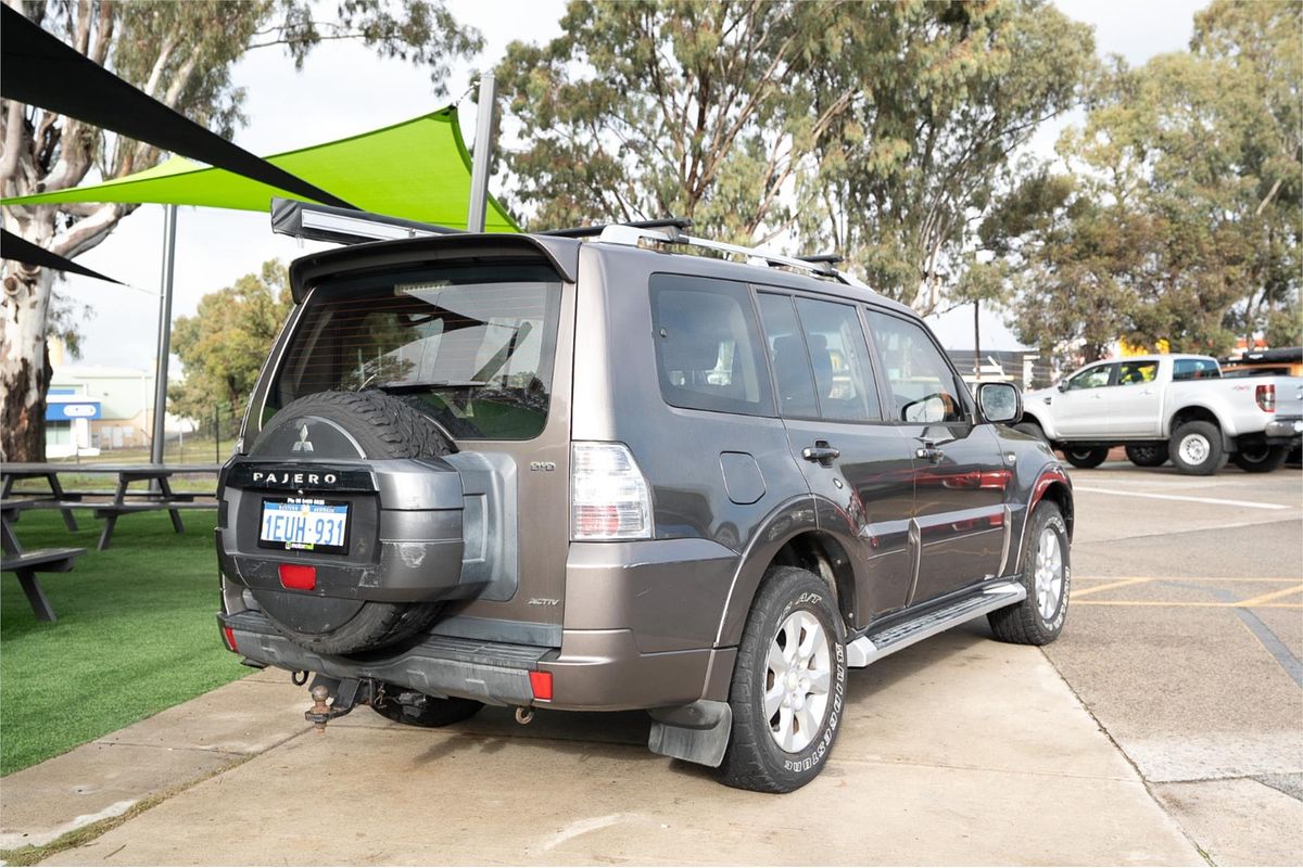 2010 Mitsubishi Pajero Activ NT