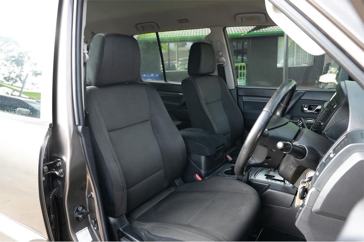 2010 Mitsubishi Pajero Activ NT