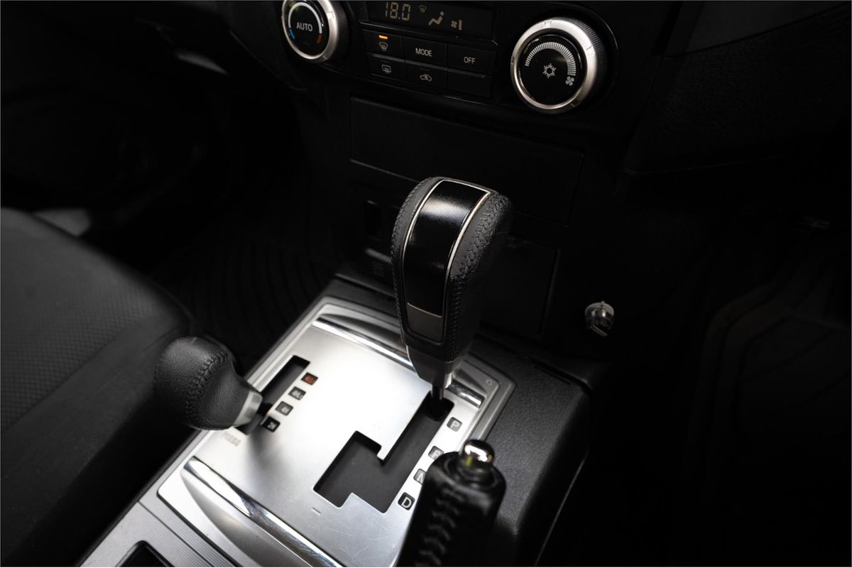 2010 Mitsubishi Pajero Activ NT