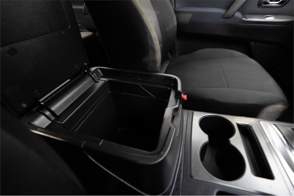 2010 Mitsubishi Pajero Activ NT