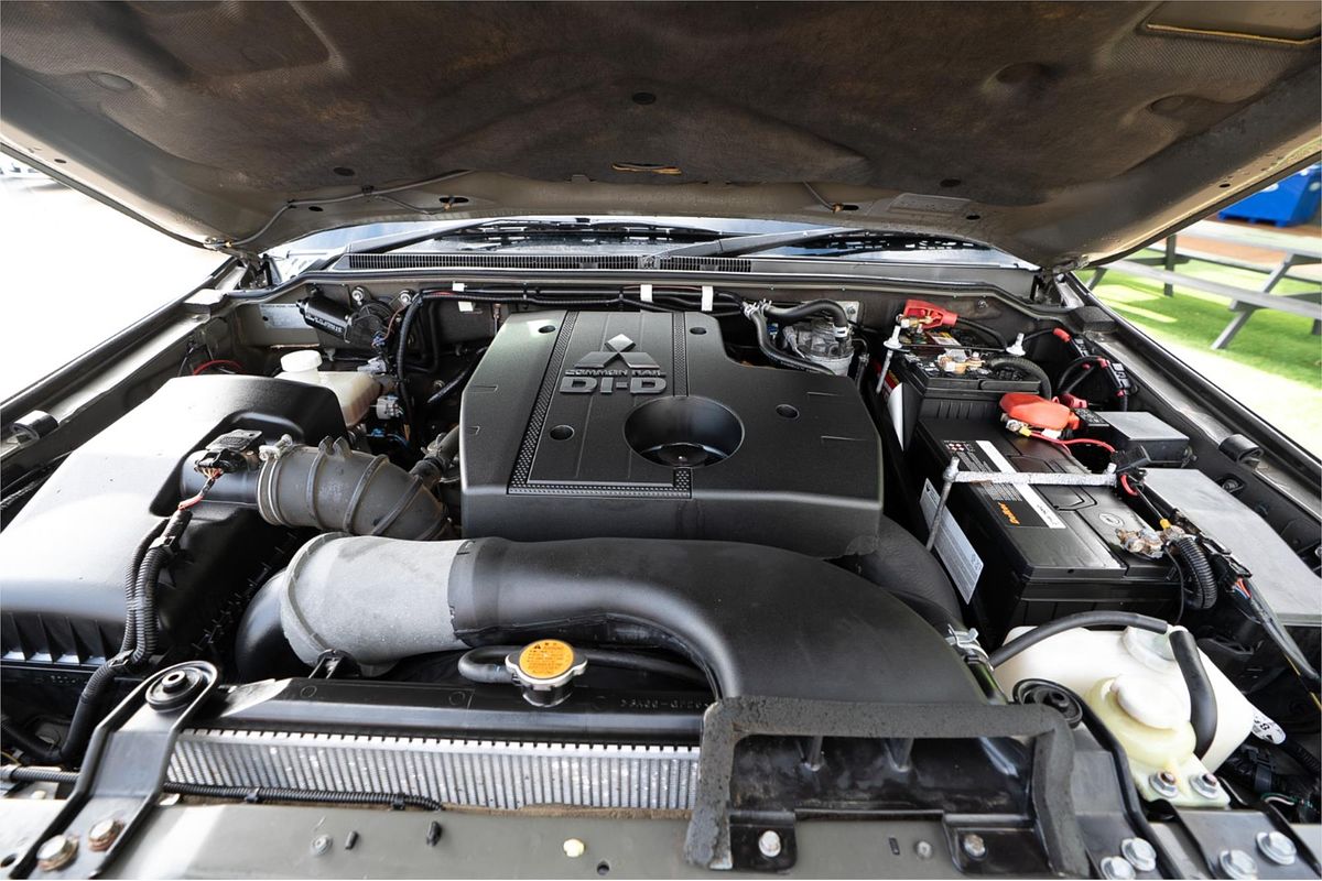 2010 Mitsubishi Pajero Activ NT