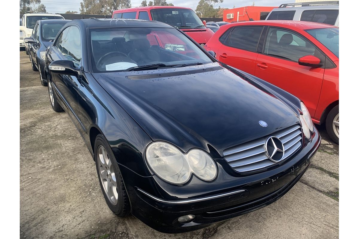 2003 Mercedes-Benz CLK320 Elegance C209