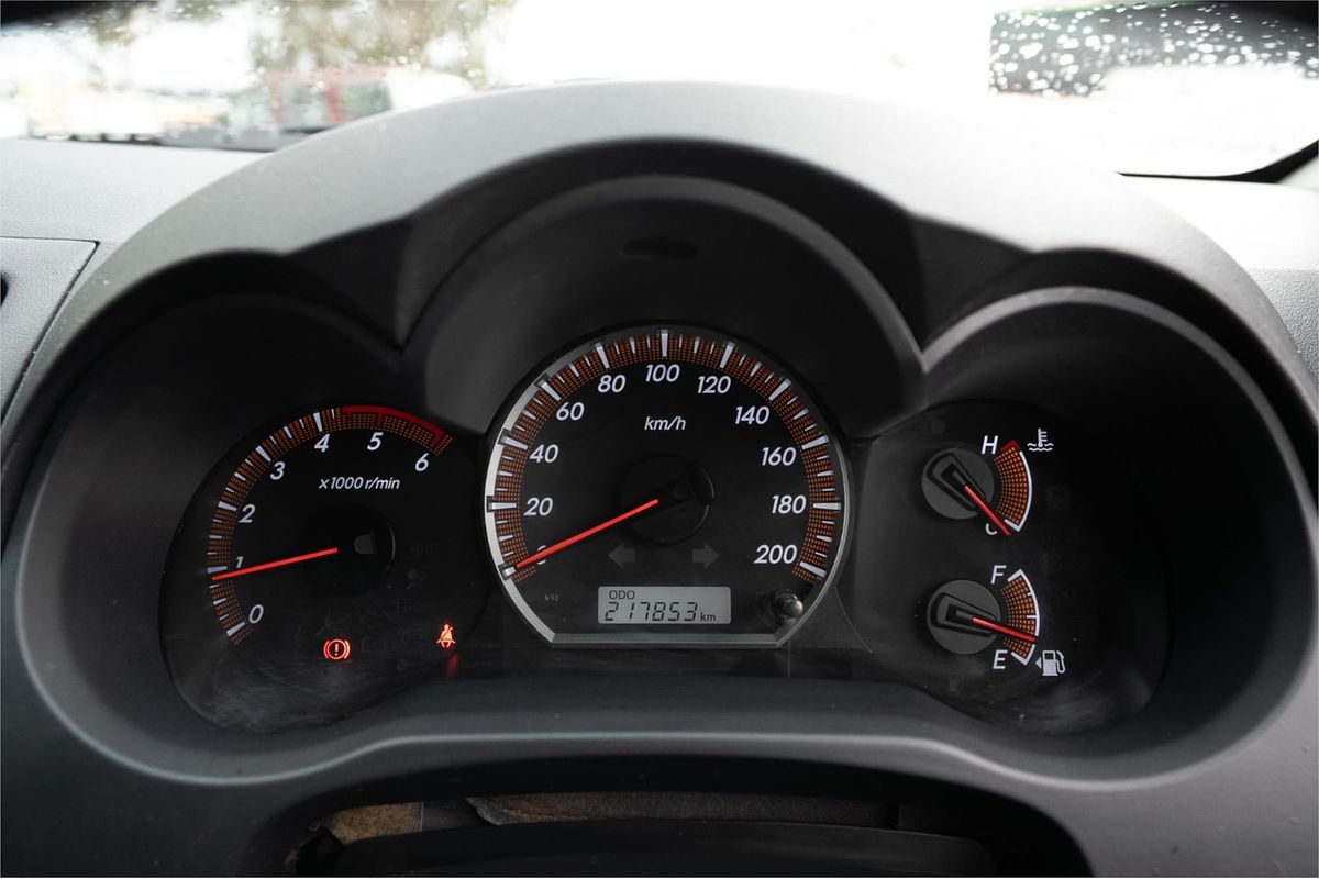 2014 Toyota Hilux SR KUN16R MY14 Rear Wheel Drive