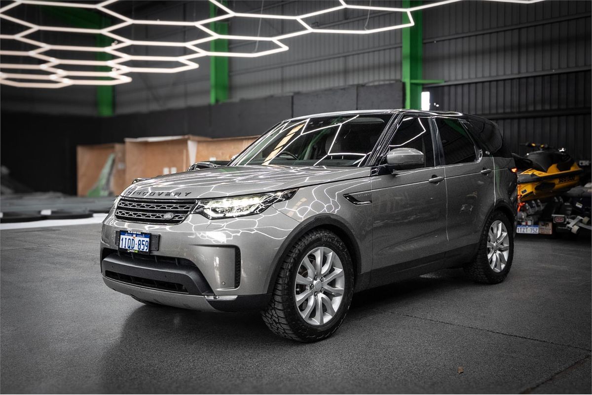 2017 Land Rover Discovery SD4 SE Series 5