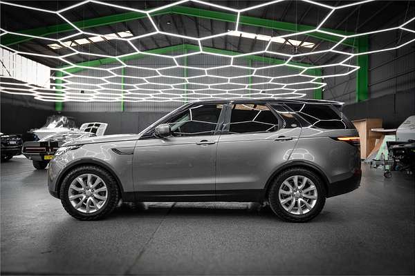 2017 Land Rover Discovery SD4 SE Series 5