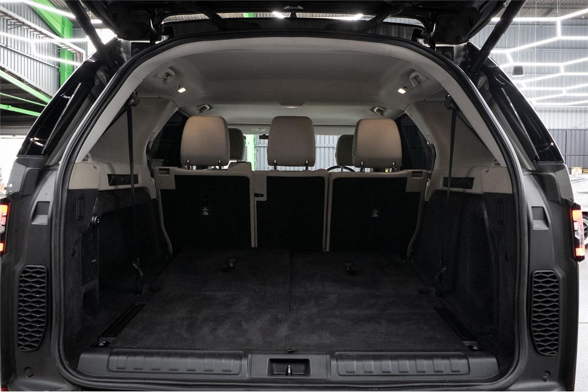2017 Land Rover Discovery SD4 SE Series 5