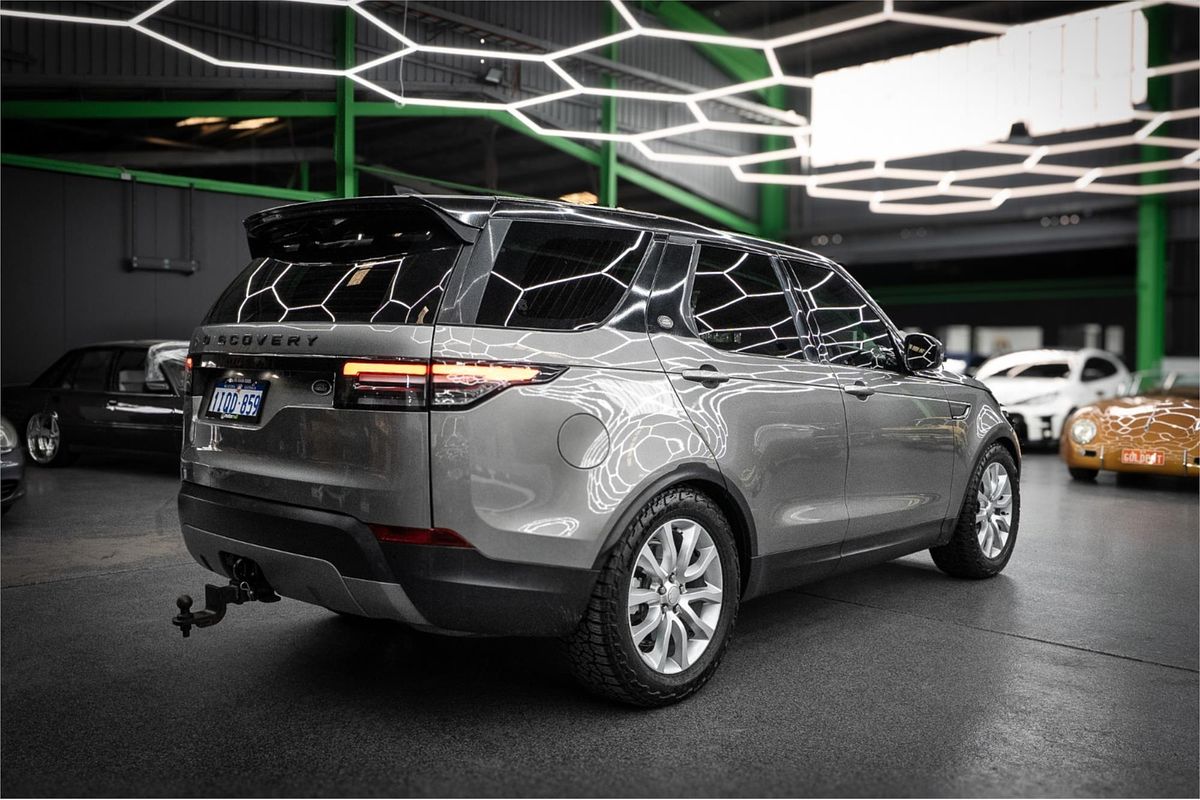 2017 Land Rover Discovery SD4 SE Series 5