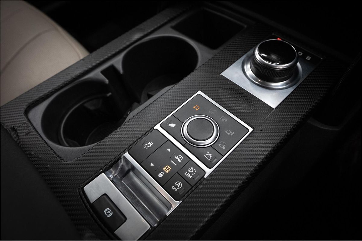 2017 Land Rover Discovery SD4 SE Series 5
