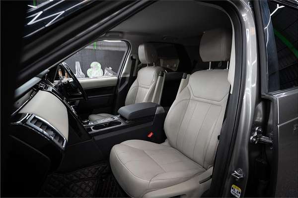 2017 Land Rover Discovery SD4 SE Series 5