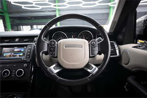2017 Land Rover Discovery SD4 SE Series 5