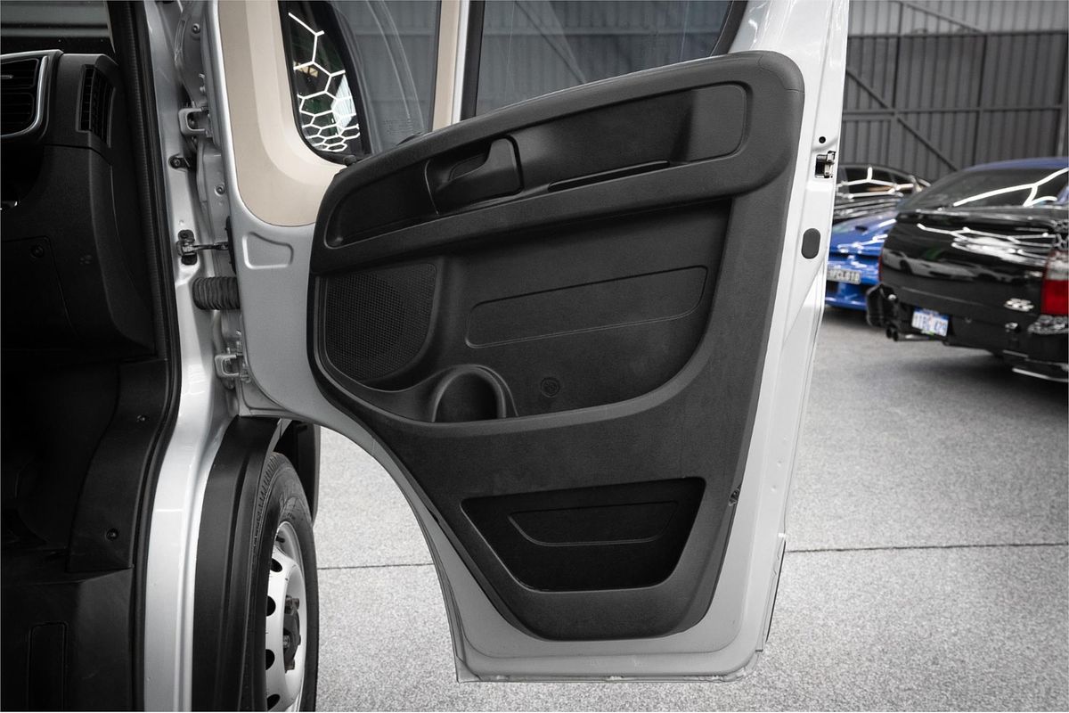 2022 Fiat Ducato Series 8 LWB