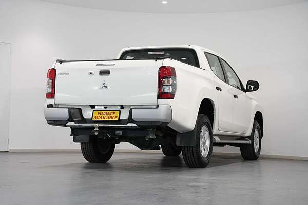 2022 Mitsubishi Triton GLX+ MR 4X4