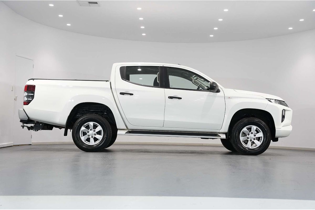 2022 Mitsubishi Triton GLX+ MR 4X4