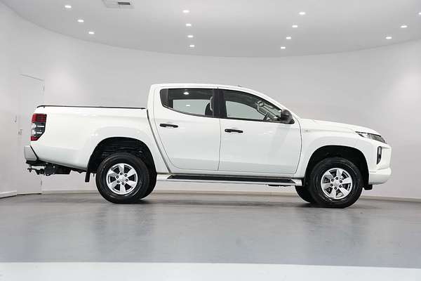 2022 Mitsubishi Triton GLX+ MR 4X4